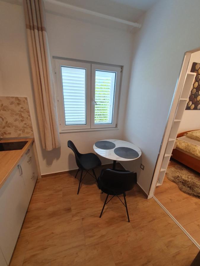 Zita - Heart Of Rovinj, Apartment For 2, Free Parking, 2Min Center, 5Min Beach Walk Ngoại thất bức ảnh